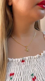 گردنبند ستاره دریایی با رنگ ثابت و ظاهری مشابه طلا